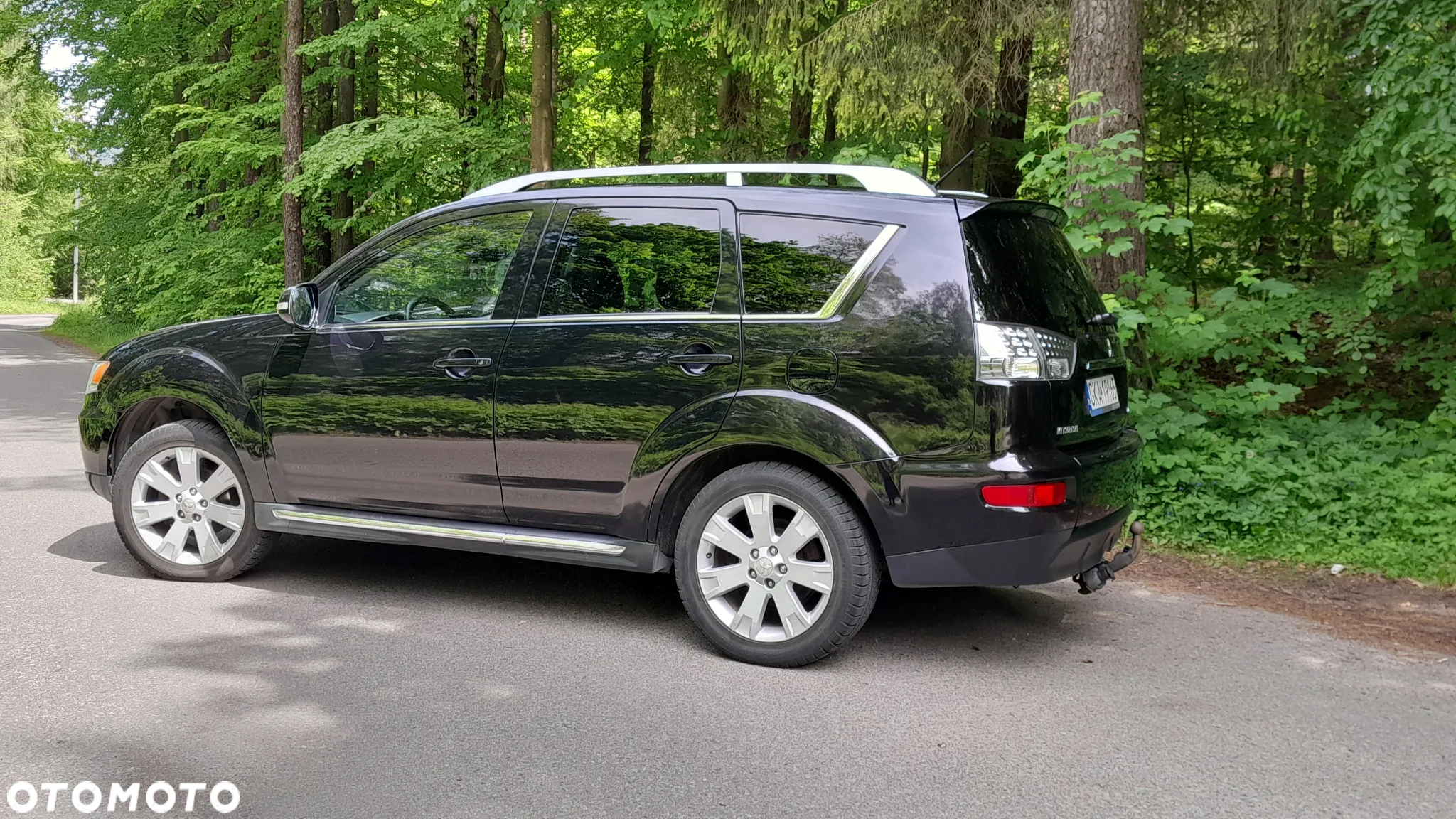 Mitsubishi Outlander - 2