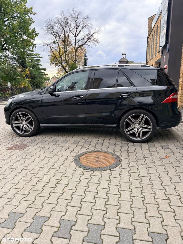 Mercedes-Benz ML 350 BlueTec 4-Matic - 2