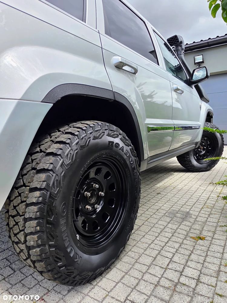 Jeep Grand Cherokee - 15