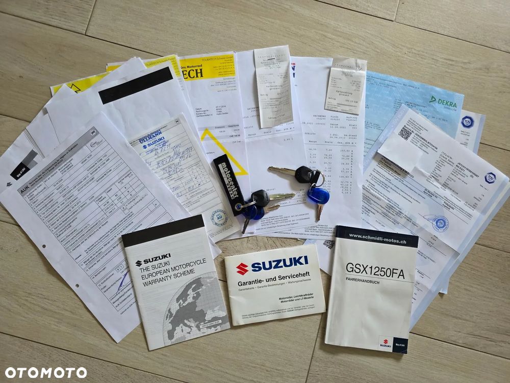Suzuki GSX - 28