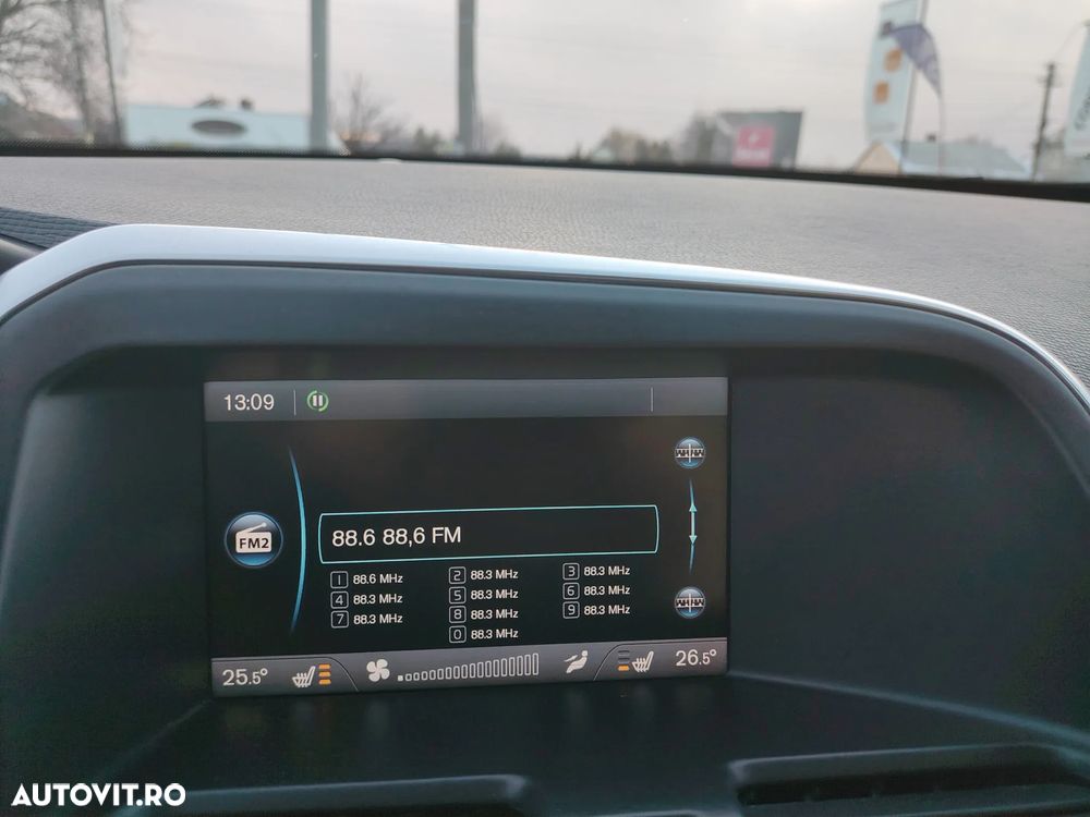 Volvo XC 60 D4 Geartronic Momentum - 25