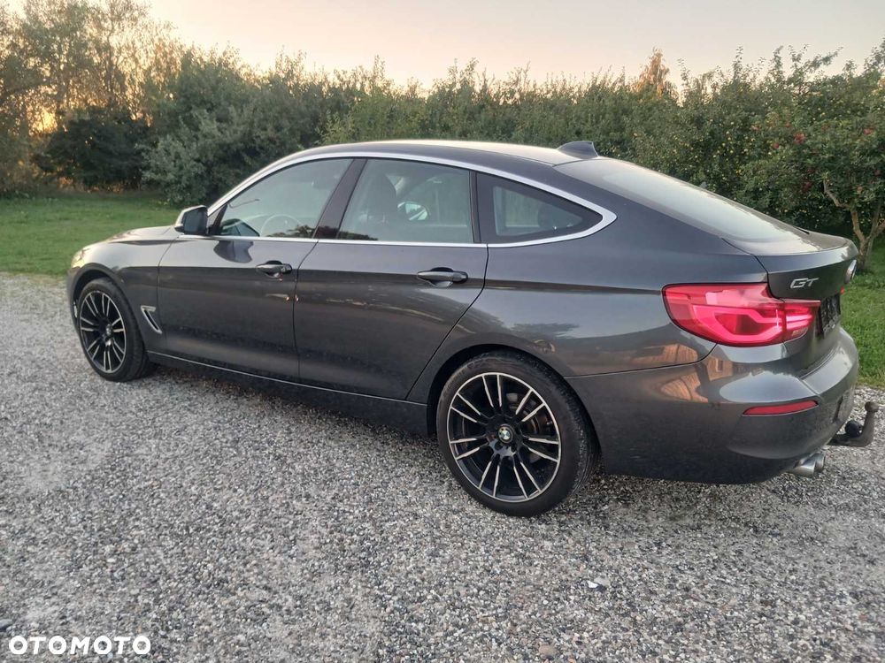 BMW Seria 3 320d Sport Line Shadow - 3