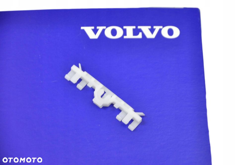 VOLVO V40 V40CC spinka szyby czołowej 31333165 OE - 2