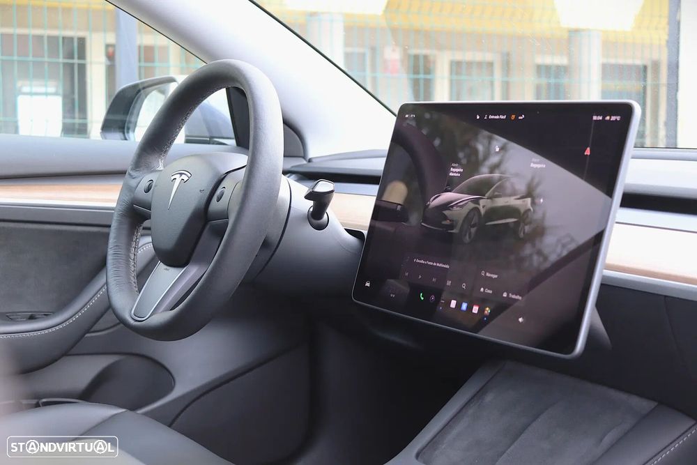 Tesla Model 3 Long-Range Dual Motor AWD - 28