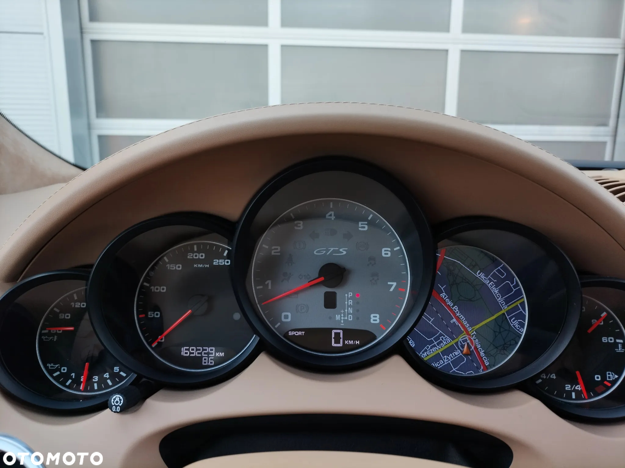 Porsche Cayenne GTS - 7