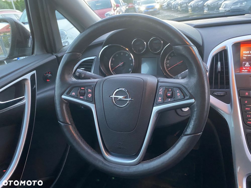Opel Astra 1.4 Turbo Exklusiv - 38
