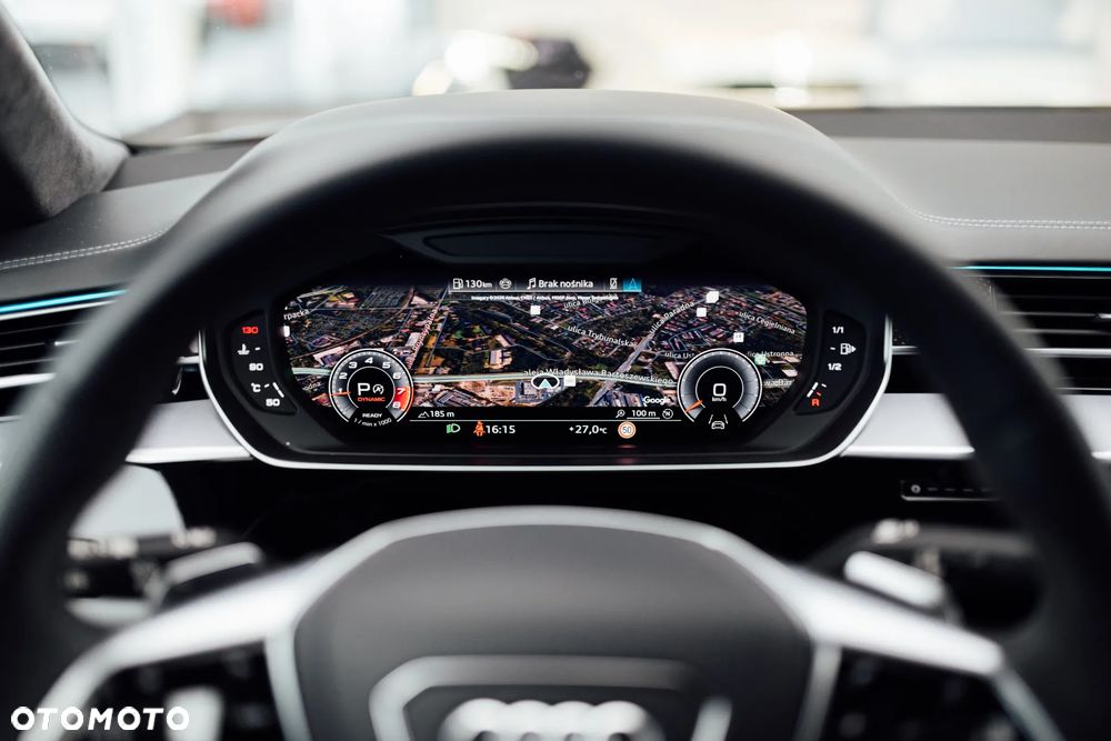 Audi S8 - 30