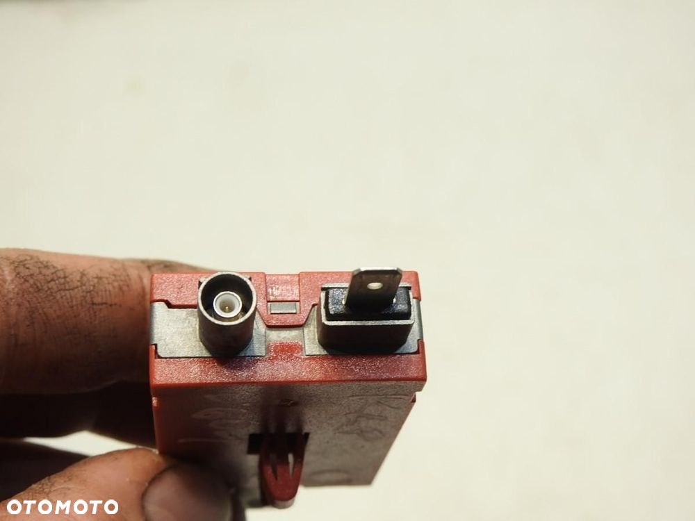 WZMACNIACZ ANTENA VOLVO V60 31260852 - 3
