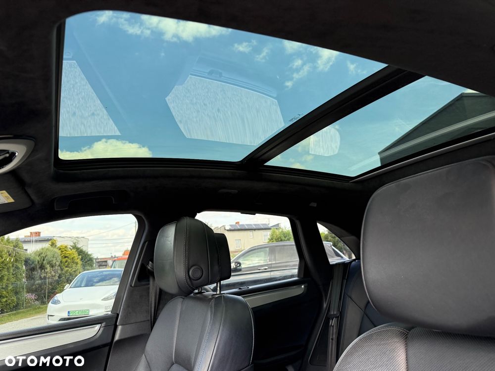 Porsche Macan Turbo PDK - 11