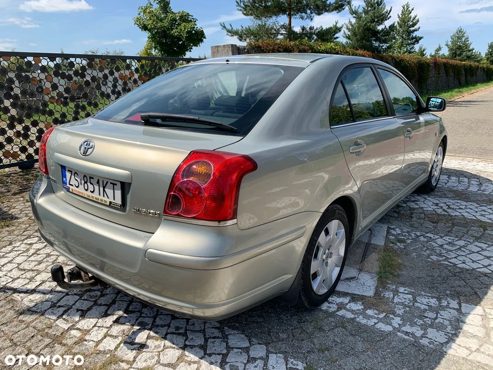 Toyota Avensis 1.8 VVT-i Sol - 13