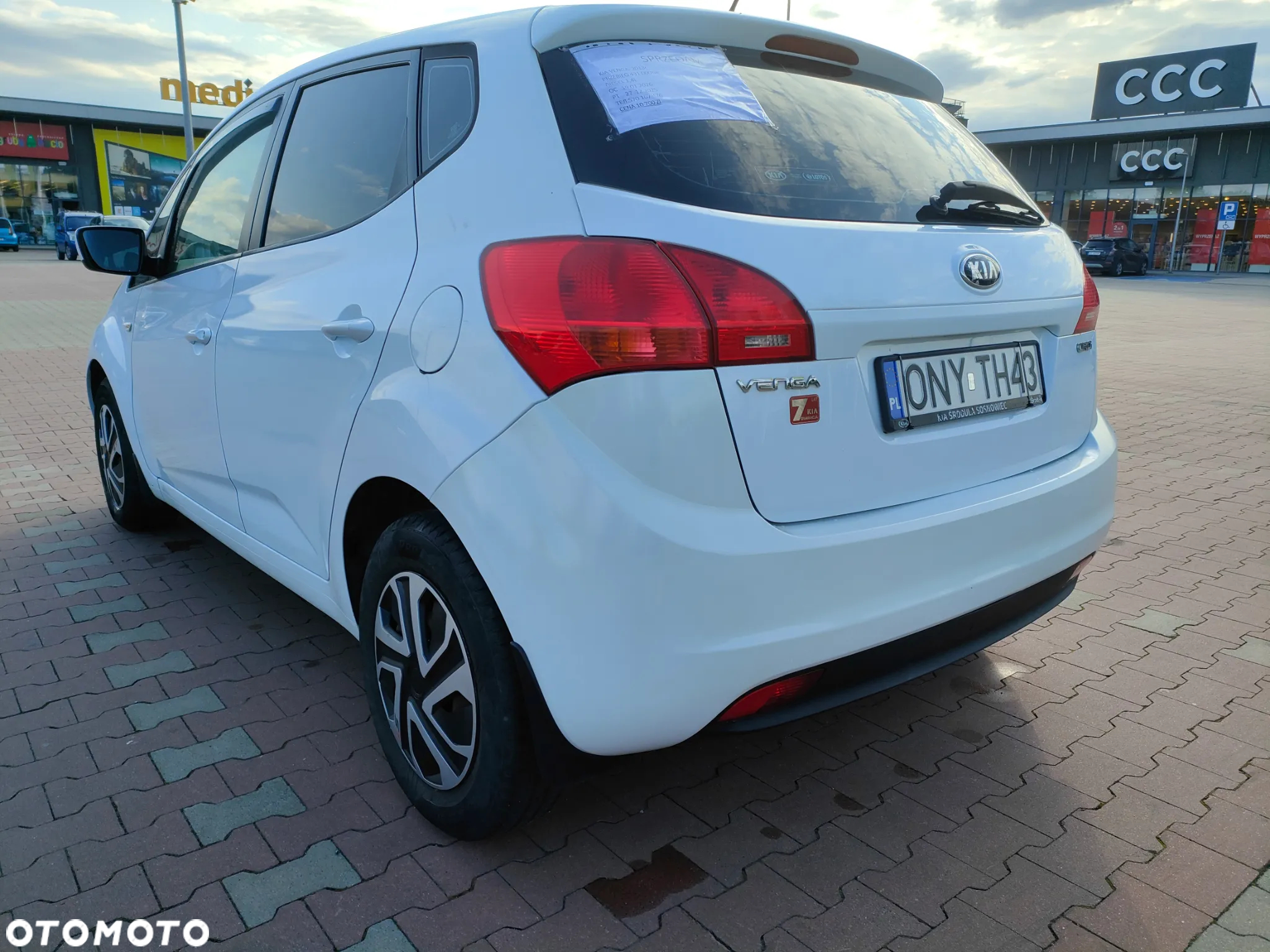Kia Venga - 4
