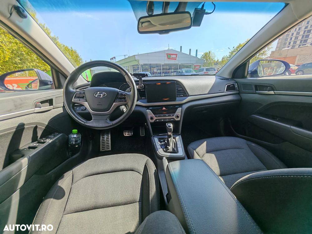 Hyundai Elantra 1.6 CRDI 7DCT Exclusive - 13