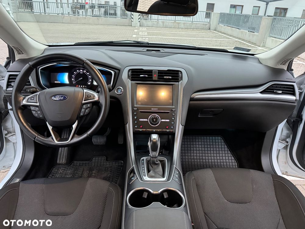 Ford Mondeo 2.0 Hybrid Titanium - 26