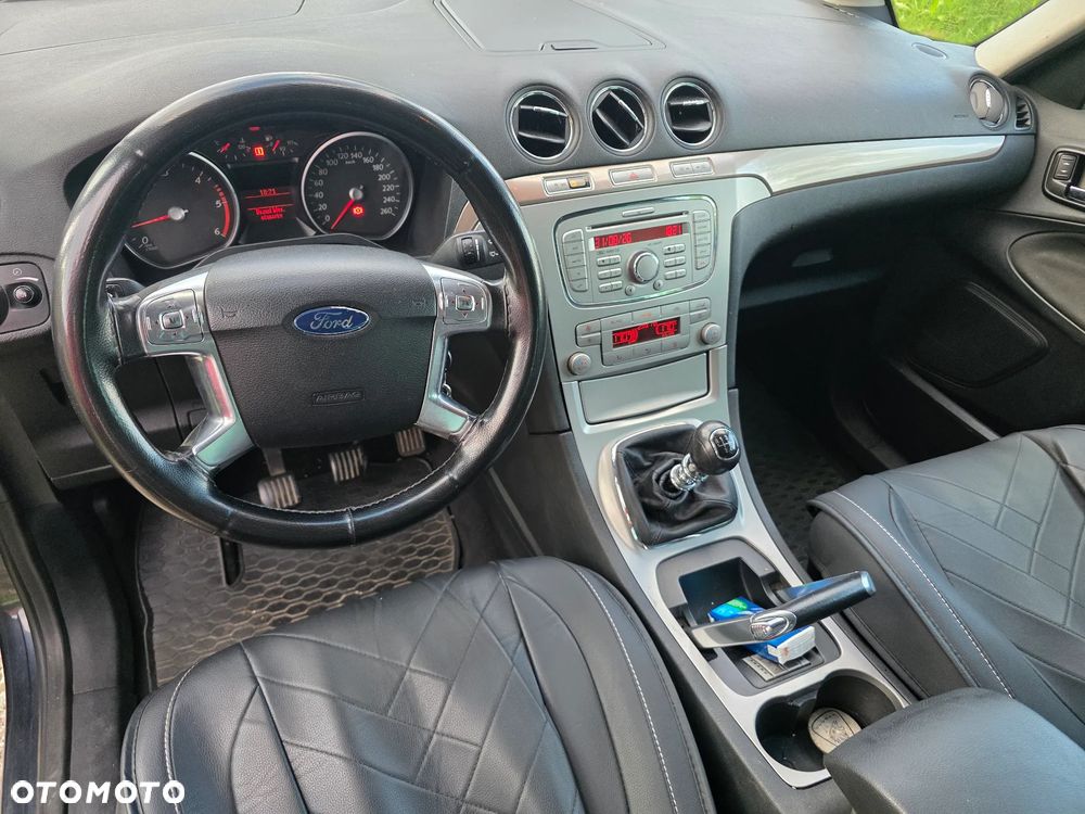 Ford Galaxy - 7
