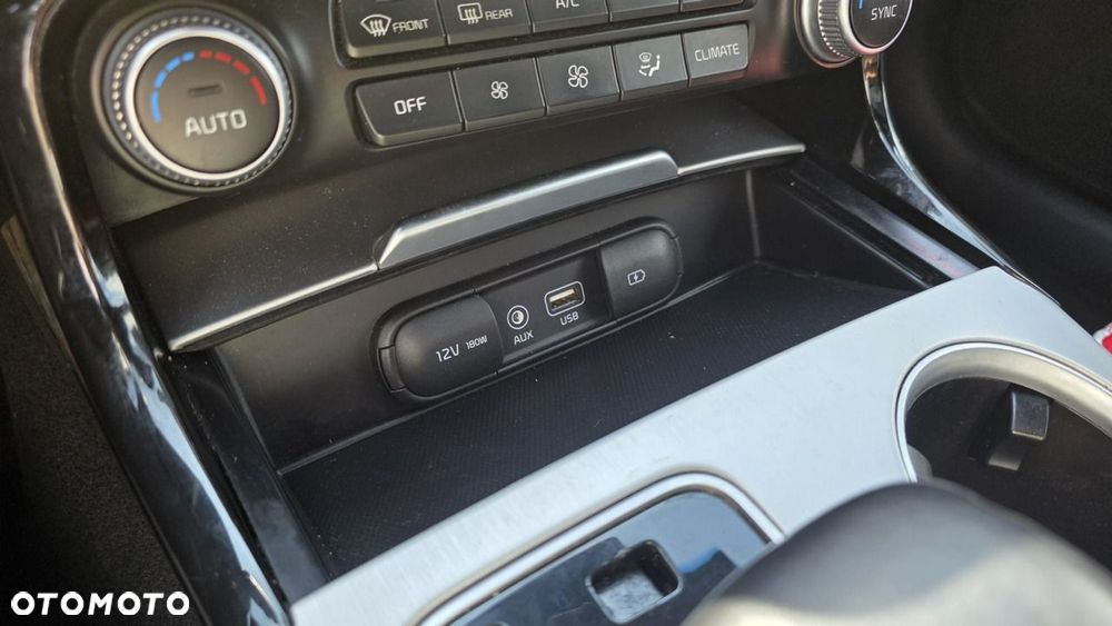 Kia Stinger - 23