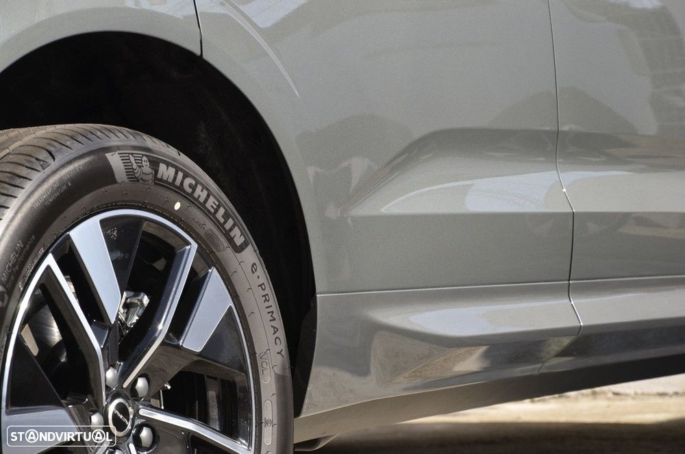 Volvo XC 60 2.0 T6 PHEV Plus Dark - 9