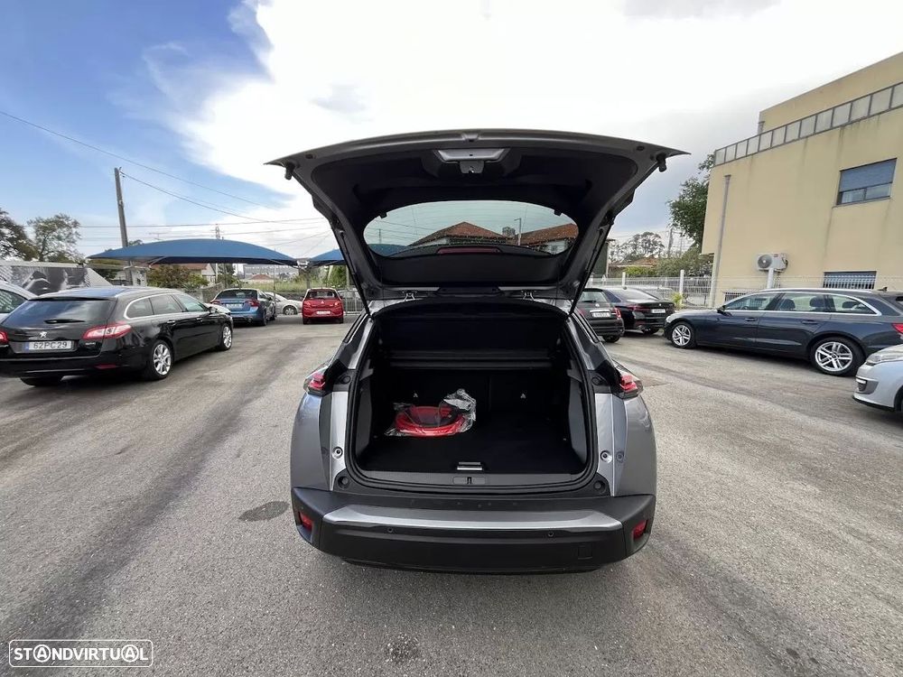 Peugeot e-2008 50 kWh GT - 49