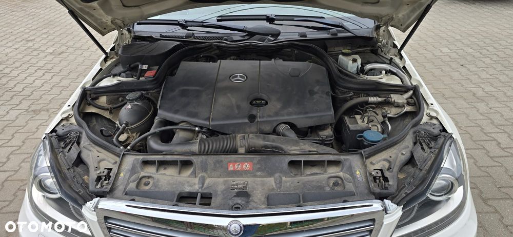 Mercedes-Benz Klasa C 250 CDI BlueEff Elegance 4-Matic - 30