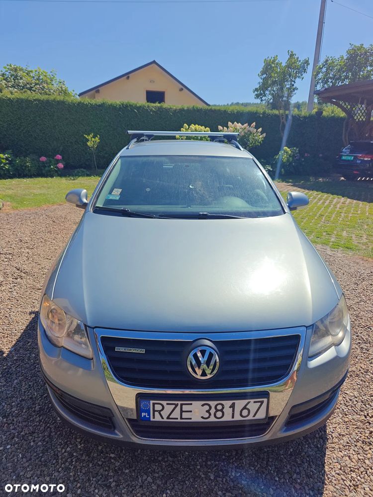 Volkswagen Passat 2.0 TDI DPF BlueMot Trendline - 15