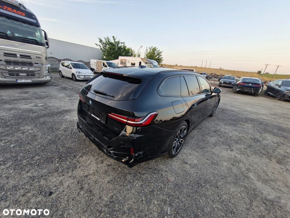 BMW i5 eDrive40 - 17