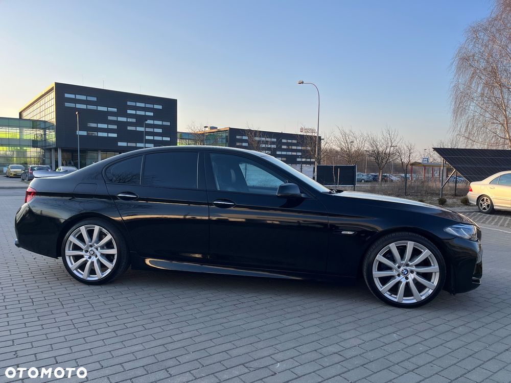 BMW Seria 5 535i Sport-Aut - 9