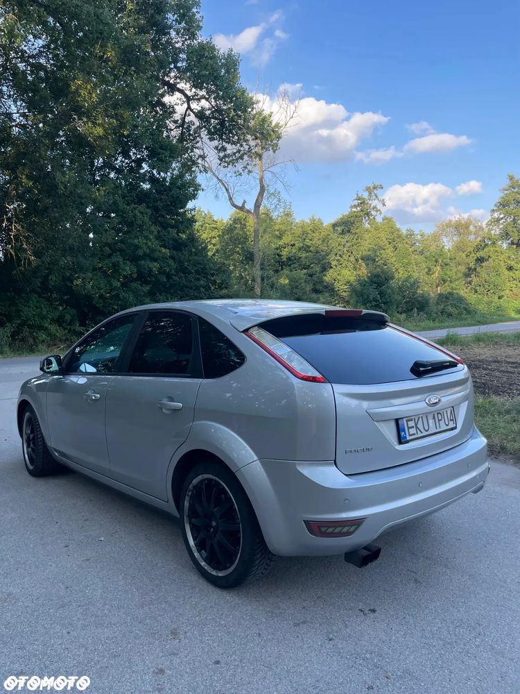 Ford Focus 1.8 FF Platinium X - 18