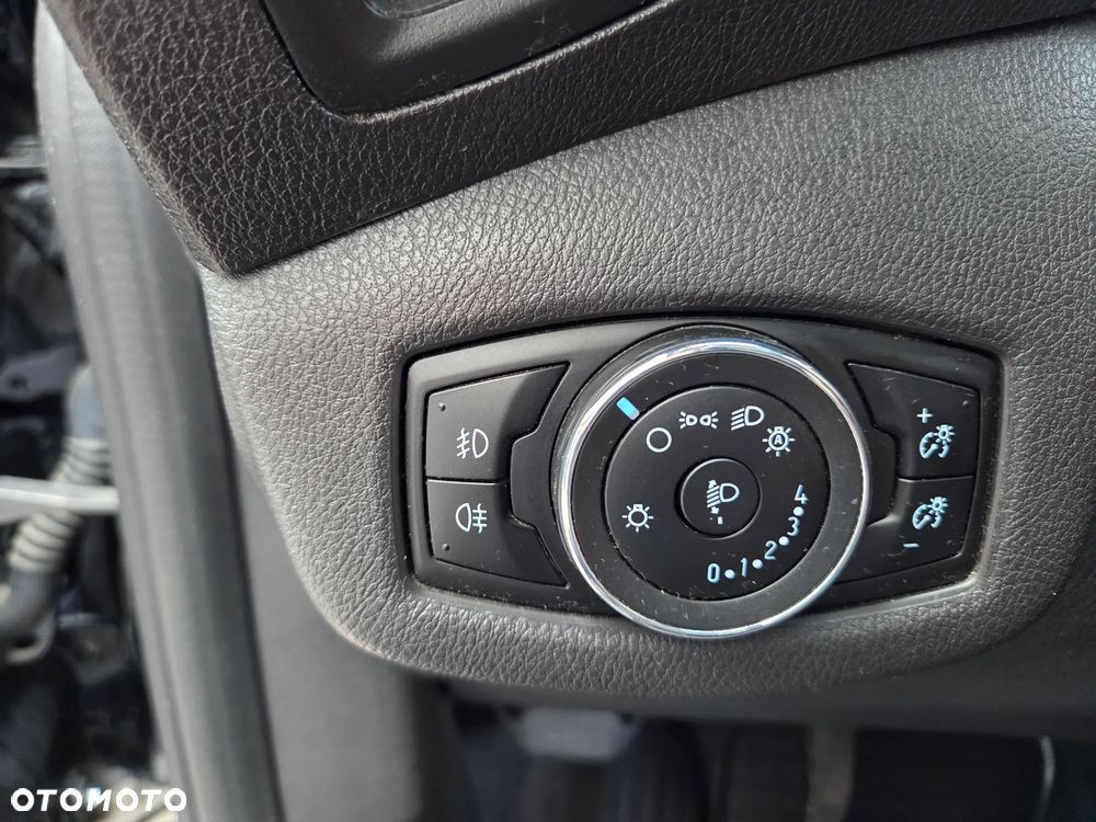 Ford Tourneo Connect - 20