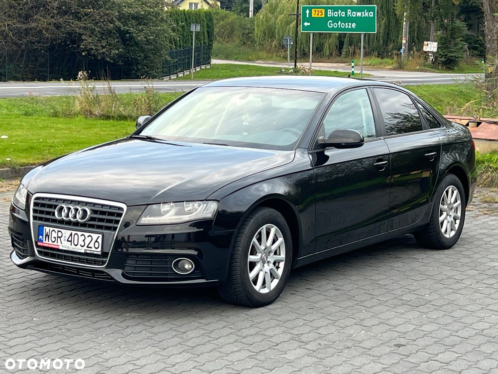 Audi A4 Limousine - 8