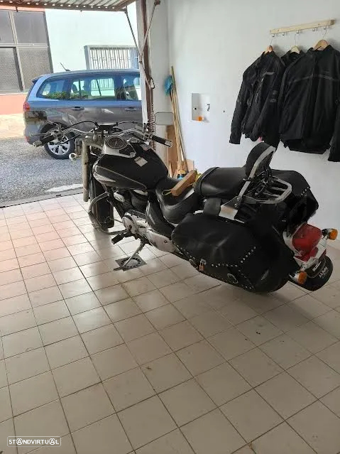 Suzuki VL Volusia - 5