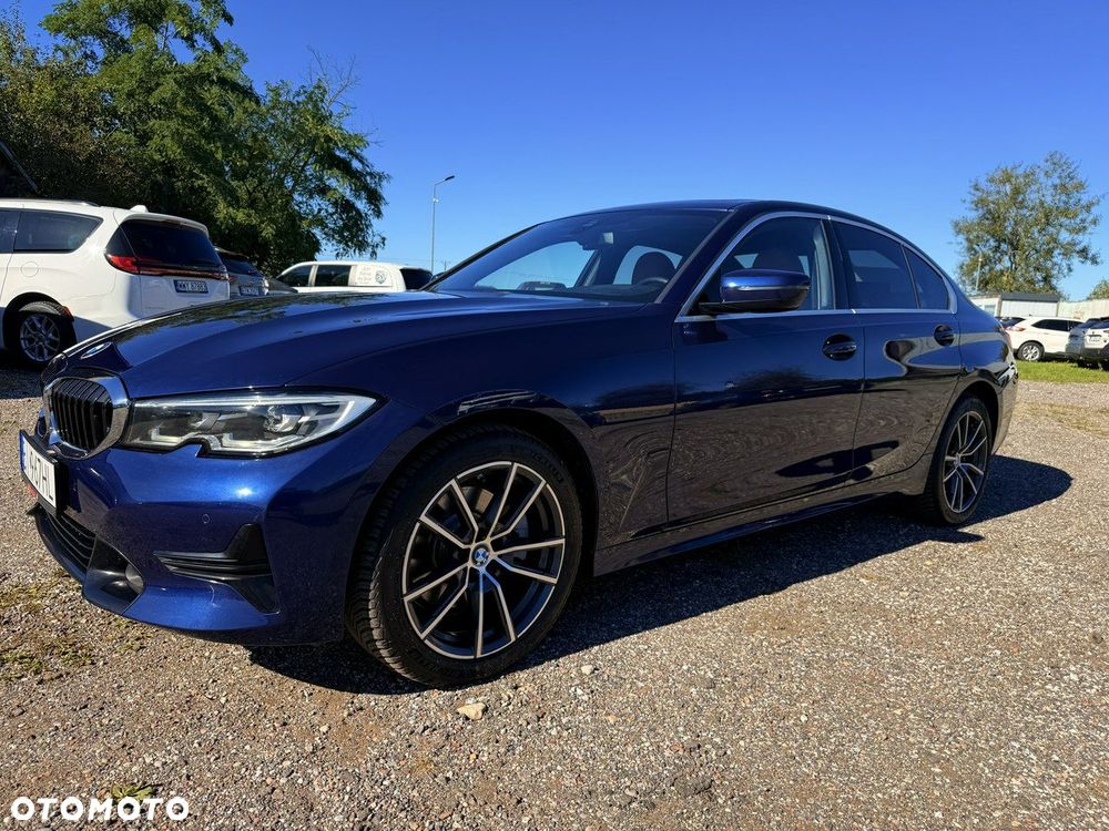 BMW Seria 3 330i xDrive - 11