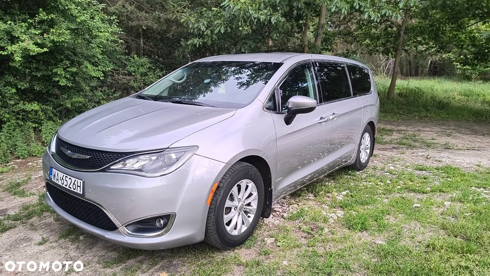 Chrysler Pacifica - 3