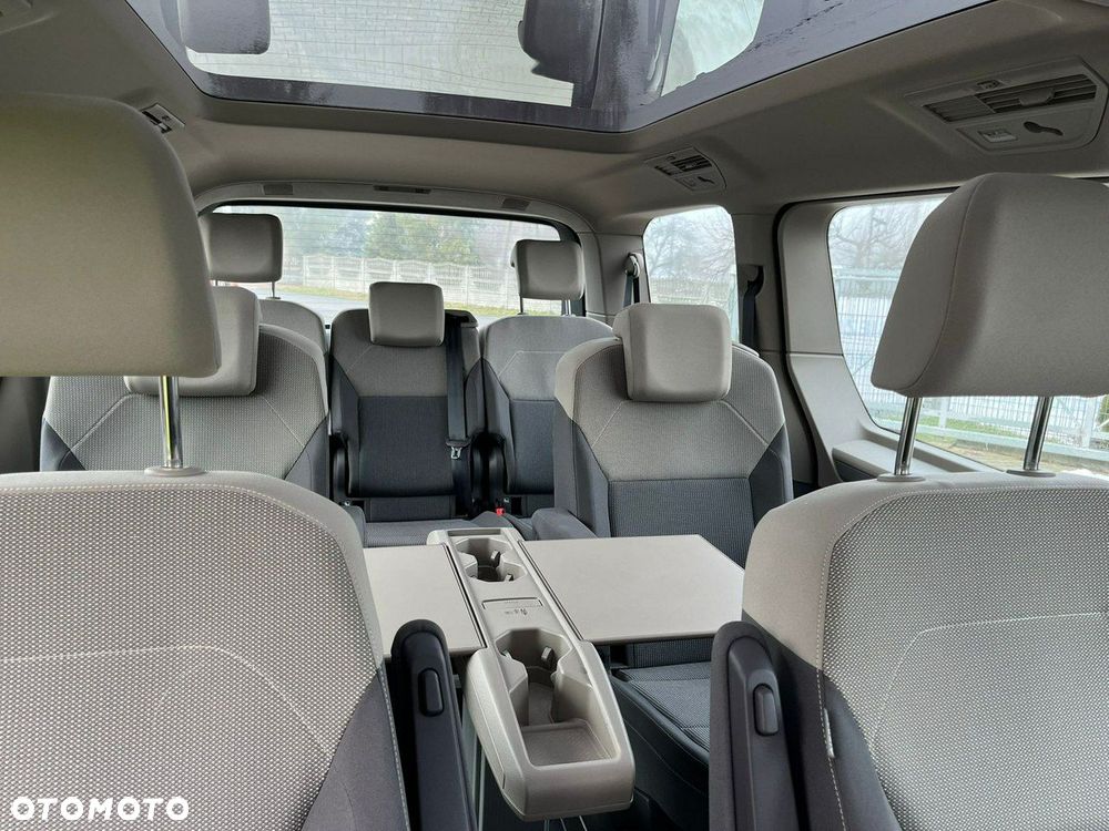 Volkswagen Multivan - 9