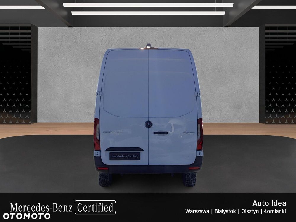 Mercedes-Benz Sprinter - 4