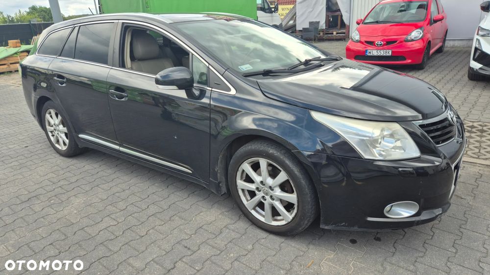 Toyota Avensis - 2