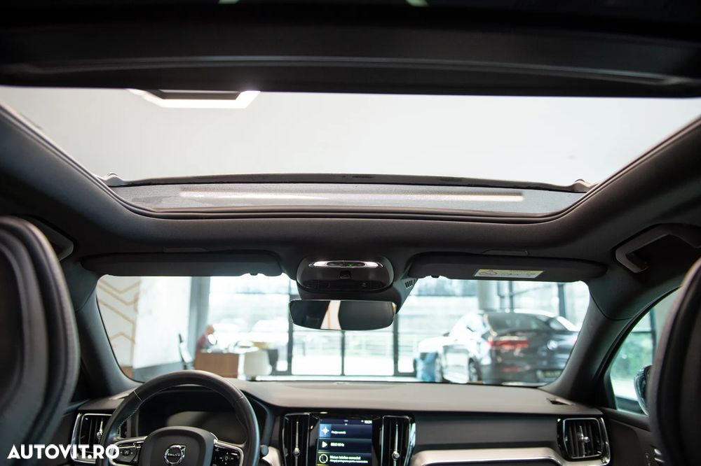 Volvo S60 T8 Recharge AWD Geartronic RDesign - 32