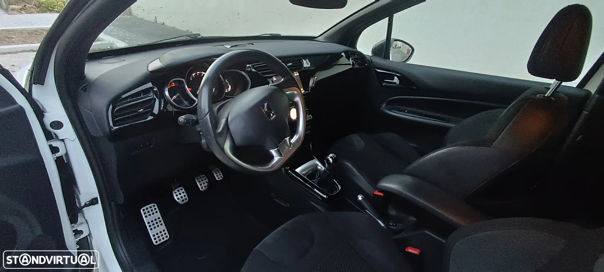 DS DS3 e-HDi 90 FAP SoChic - 16