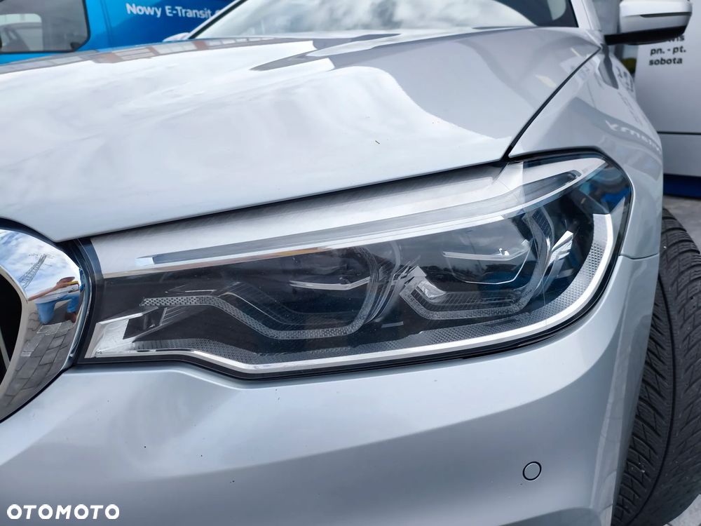 BMW Seria 5 520d Luxury Line - 32