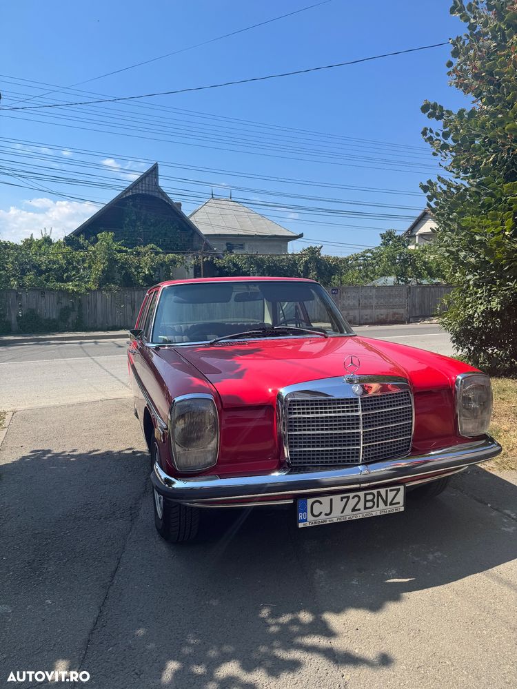 Mercedes-Benz W114 - 2