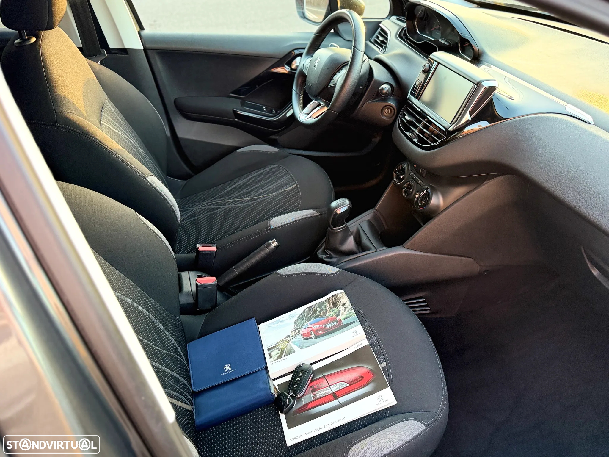 Peugeot 208 1.2 VTi SE Style - 8