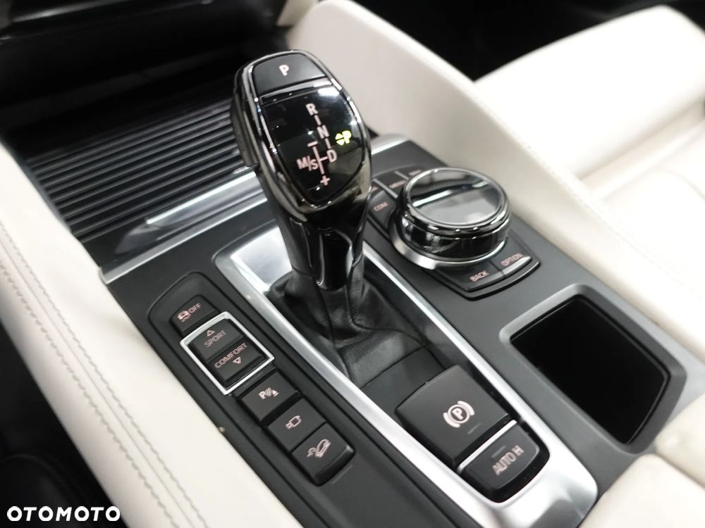 BMW X6 xDrive40d M Sport - 34