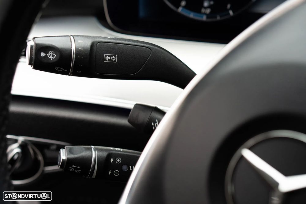 Mercedes-Benz E 220 d AMG Line - 31