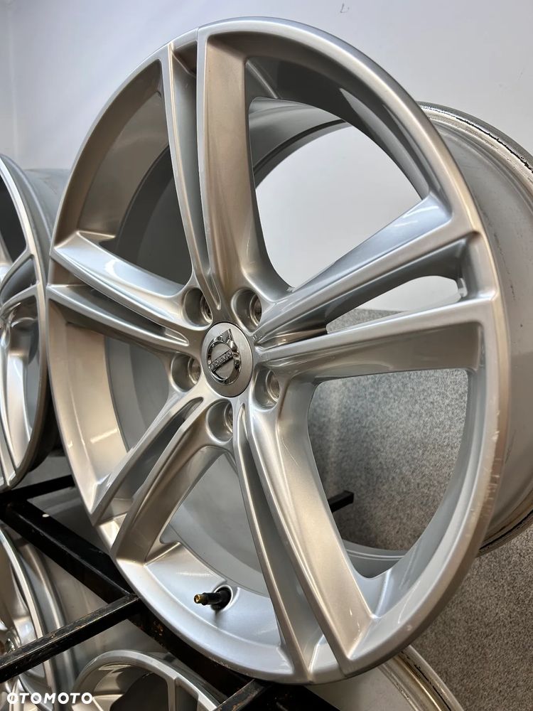 4 FELGI ALU. VOLVO V90, S90, V60, S40, S60  18'' 8J ET42 NR. FABR. 31362839 - 7