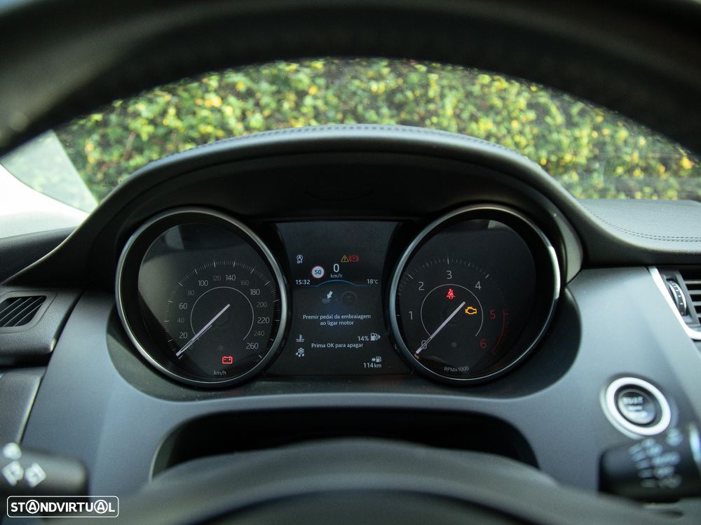 Jaguar E-Pace 2.0 i4D S - 26