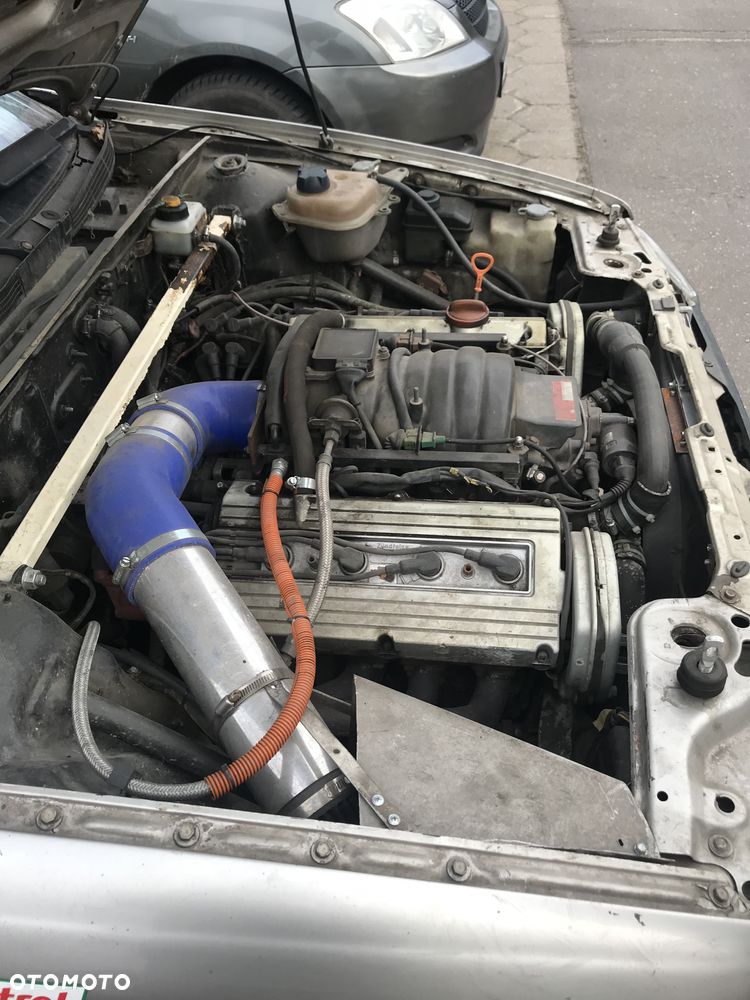 Audi 90 - 9
