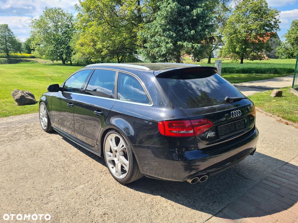 Audi A4 Avant - 10