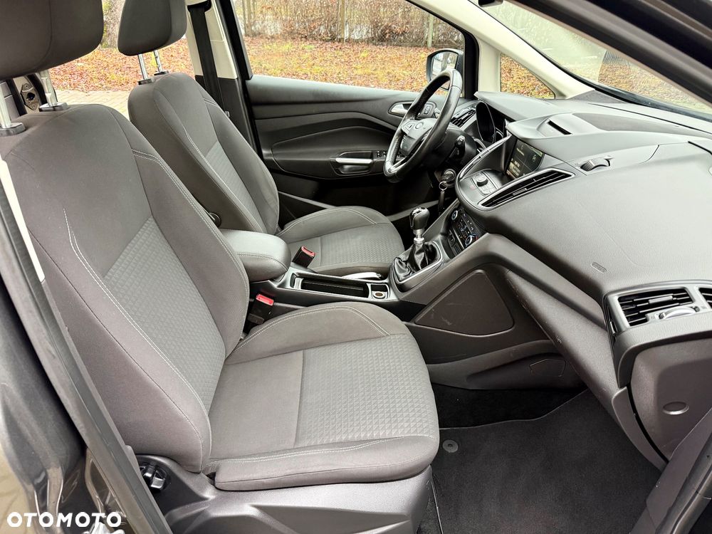 Ford Grand C-MAX - 12
