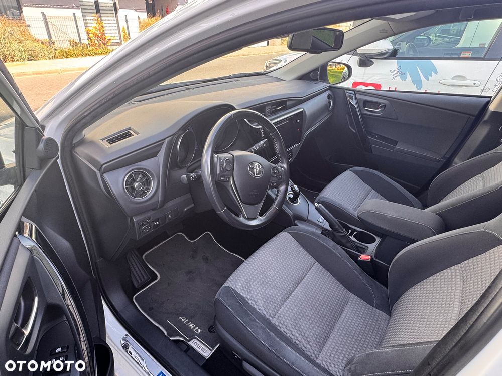 Toyota Auris - 8