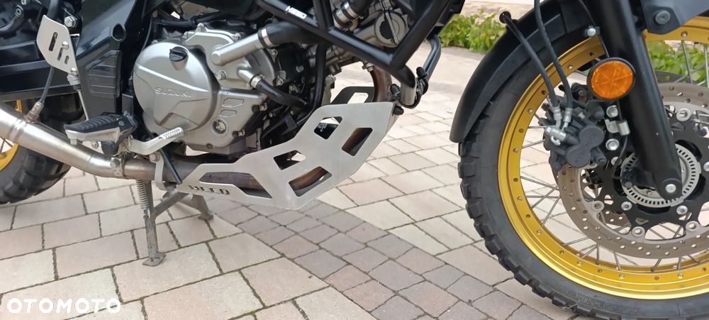 Suzuki V-STROM - 28