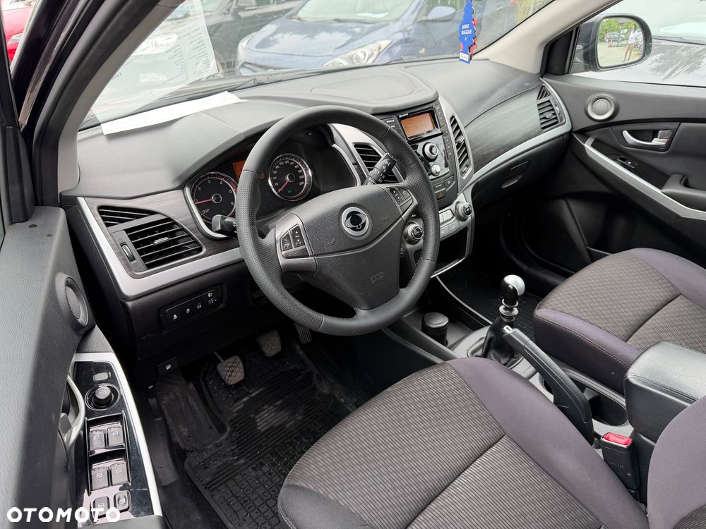 SsangYong/KGM Korando 2.0 e-XDi Quartz - 37