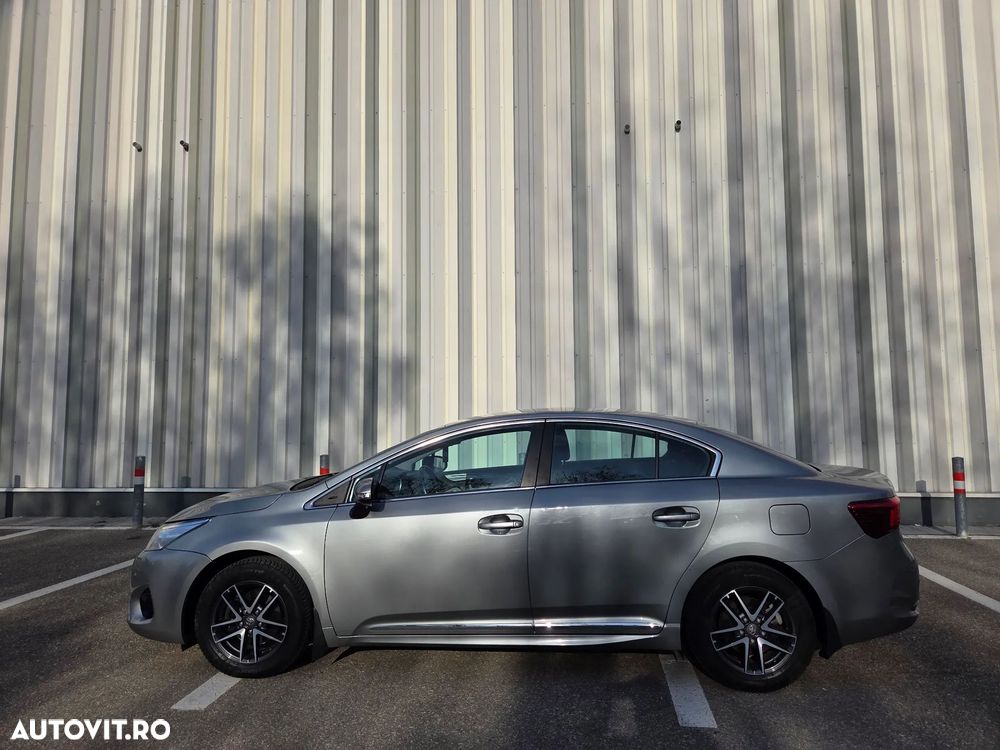 Toyota Avensis 1.8 Multidrive S Executive - 3